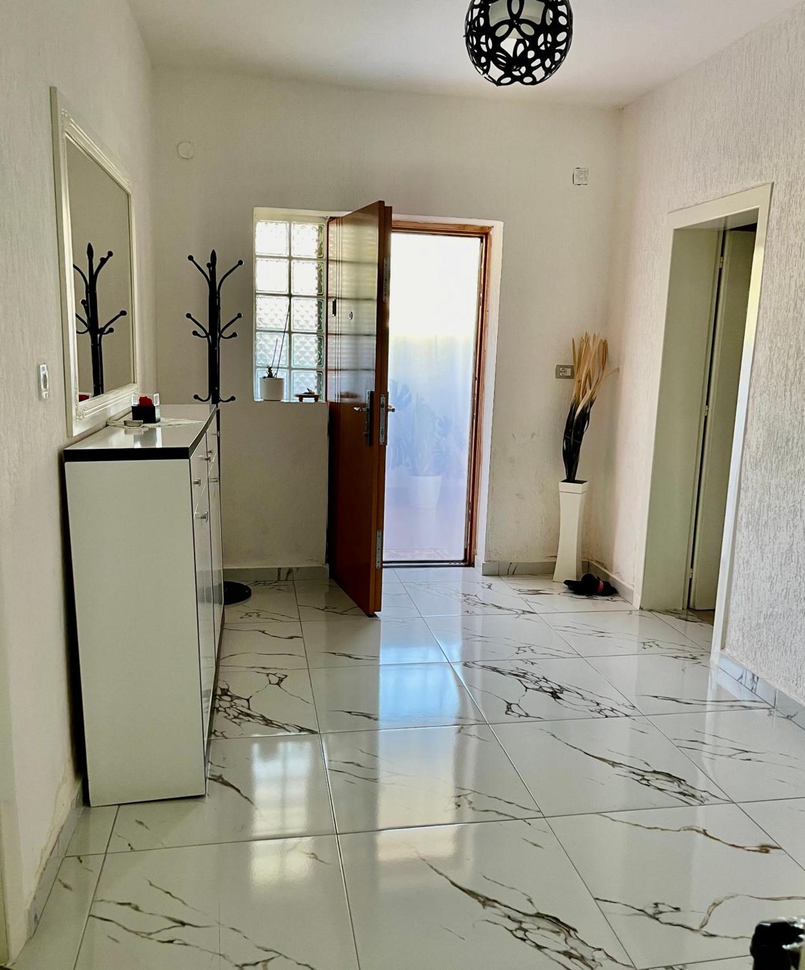 Guest House Dea Vlorë 外观 照片