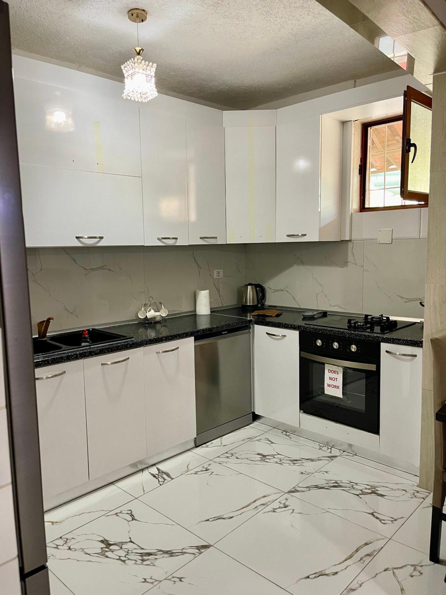 Guest House Dea Vlorë 外观 照片