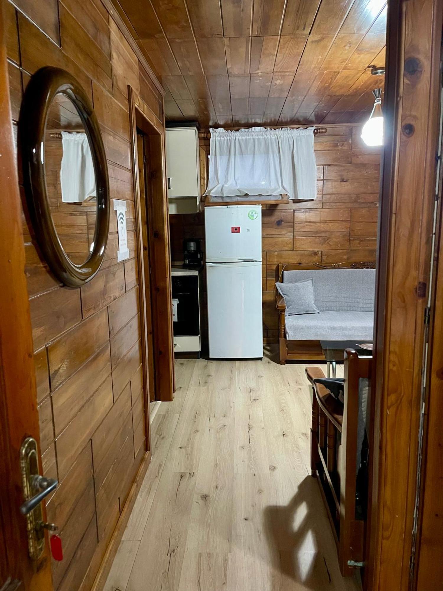 Guest House Dea Vlorë 外观 照片